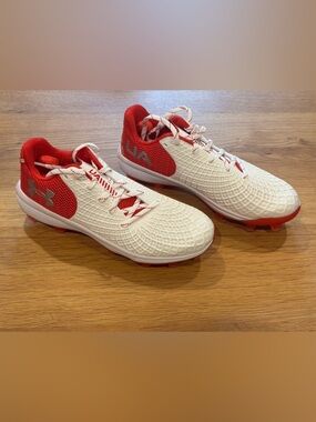 Under Armour UA Microtips Cleats Women’s 11 Red White Softball Baseball